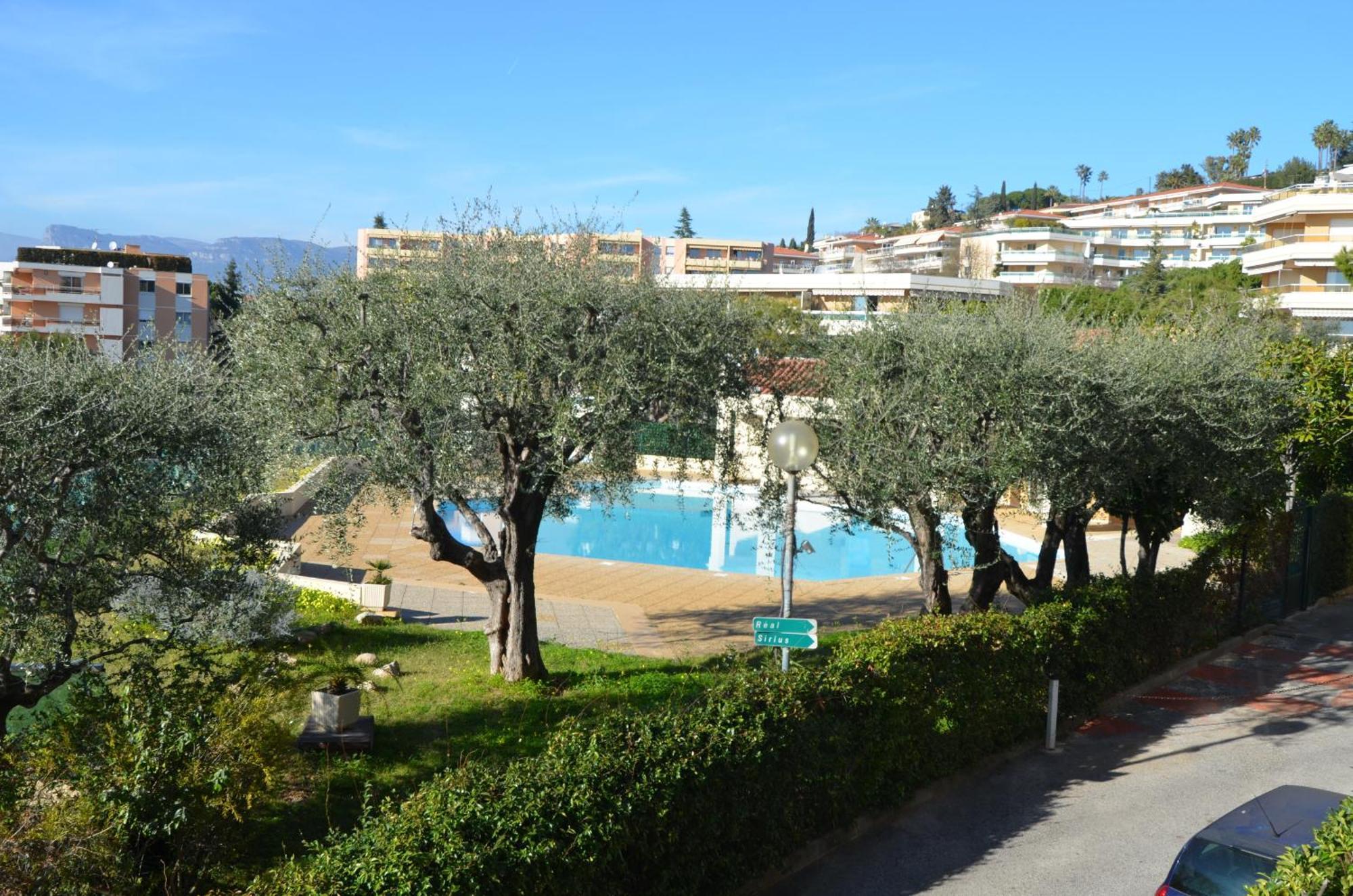 Plein Ciel - Appartement 5 Personnes Avec Piscine Sur La Corniche Fleurie A Niza Exterior foto